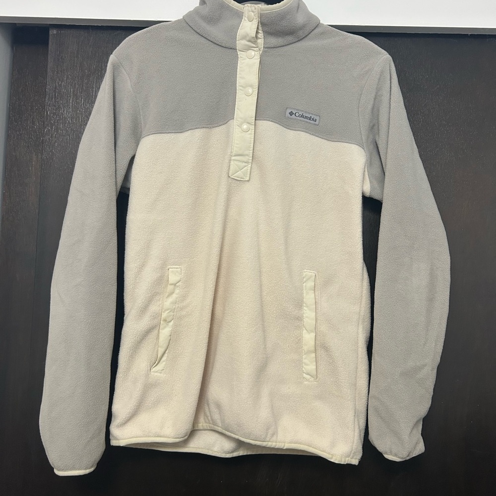 Columbia Cream and Gray Fleece Jacket